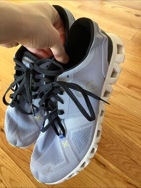 On Cloud x helion Running Women’s Athletic Shoes in Light blue Gray and Black